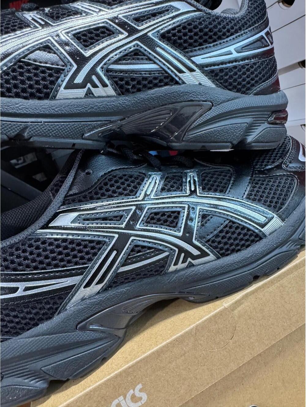 ASICS Gel 1130 'Black Pure Silver' 1201A906-001 MENS SIZE 8 - Picture 5 of 5